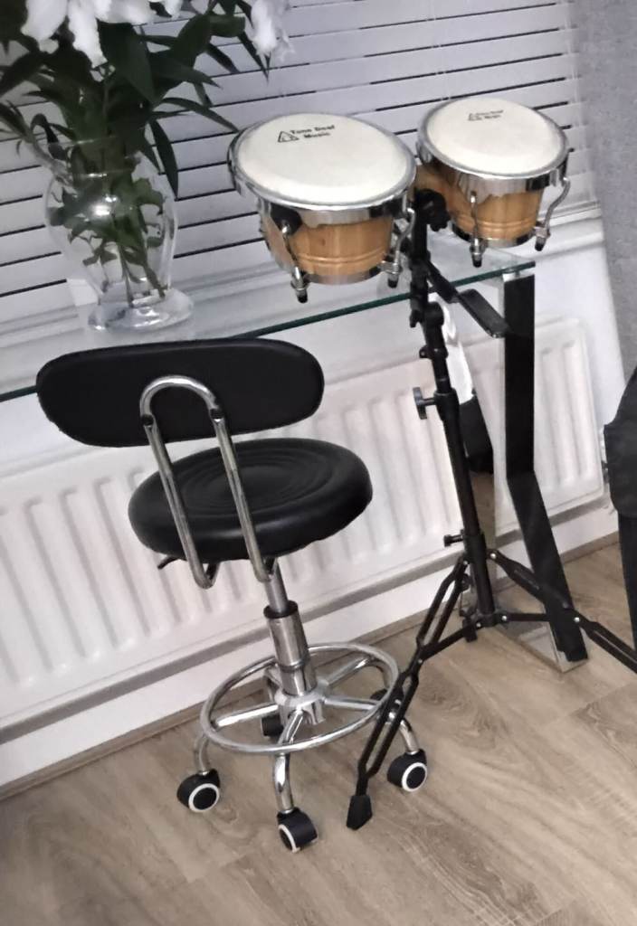Tone deaf pro bongo drums,stand & adj seat,height & tilt adjustable,no dispatch,view Gateshead
