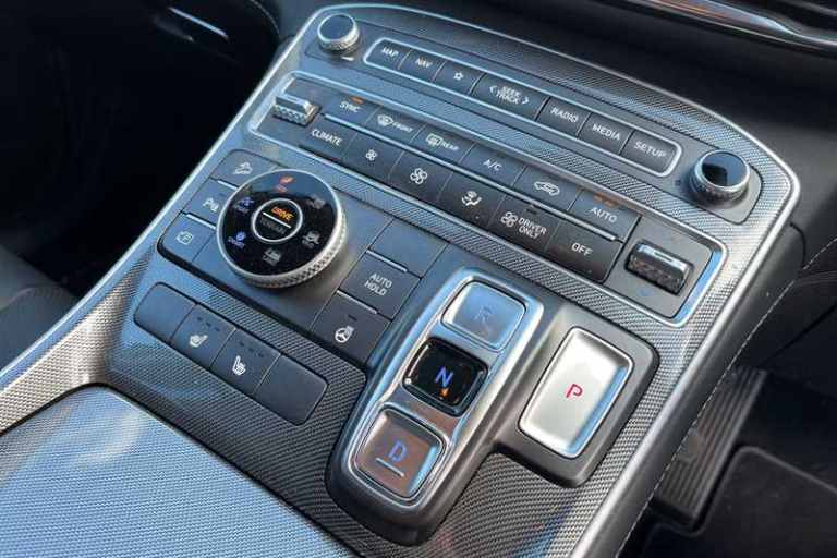 2022 Hyundai Santa Fe 1.6 TGDi Hybrid Premium 5dr 4WD Auto ESTATE PETROL/ELECTRIC Automatic