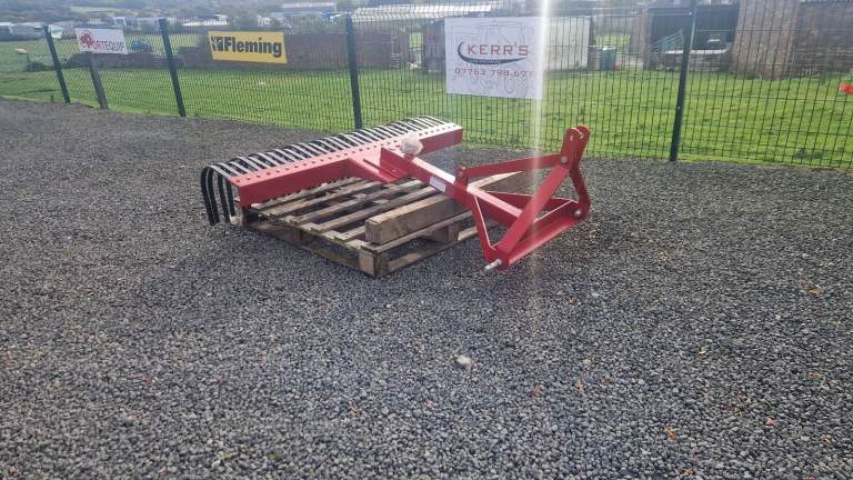 Tractor three point linkage 5ft sch fully adjustable land grass rake 