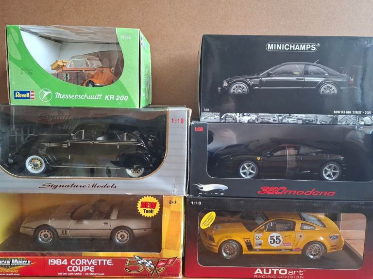 1/18 scale model cars: AutoArt, Minichamps, Hot Wheels, Ferrari, Ford Mustang, BMW, 1:18 diecast