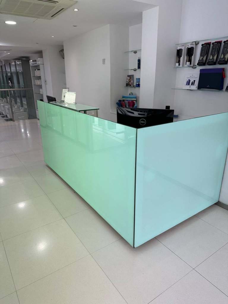 RENT A CHAIR IN TOP CAMBRIDGE SALON