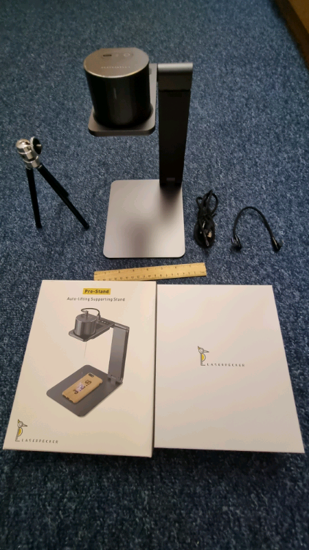 LaserPecker L1 with Auto focus Pro stand