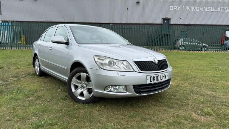 SKODA OCTAVIA 1.8 TSI Elegance Silver Auto Petrol 2010