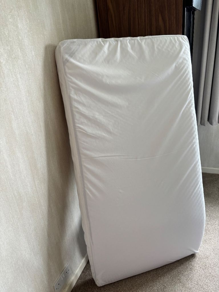 Silver Cross TrueFit Cot Mattress 140cmsx70cms