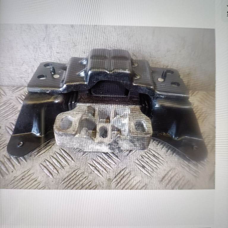 SKODA OCTAVIA LEON MK3 1.6 TDI CLH 2013-2020 GEARBOX MOUNT  