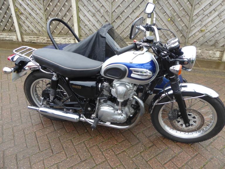 KAWASAKI W 650 SIDECAR OUTFIT T REG VERY LOW MILES SQUIRE SIDECAR 1YRS MOT