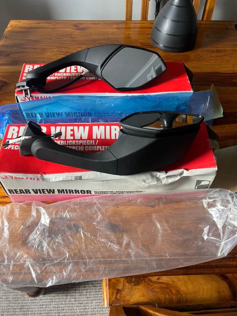 NEW BOXED GENUINE YAMAHA REAR VIEW MIRRORS, R/H & L/H.