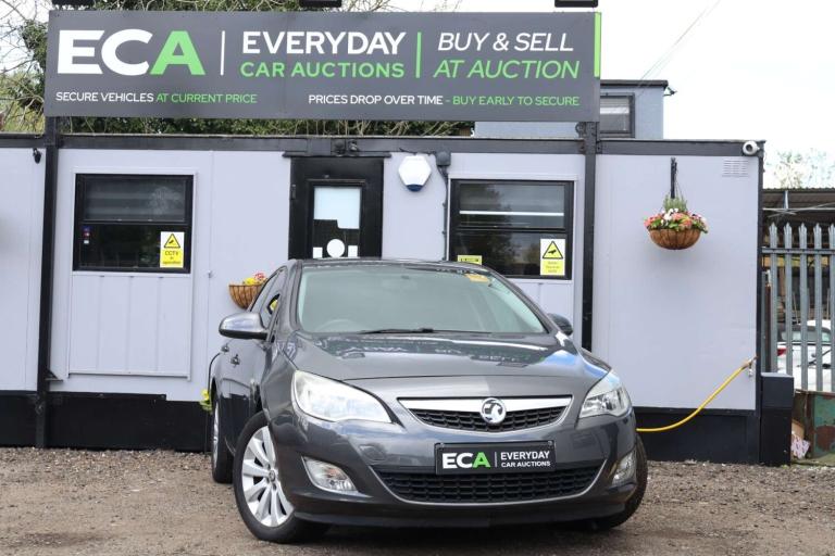 2012 Vauxhall Astra 1.6i 16V Exclusiv 5dr Auto HATCHBACK PETROL Automatic