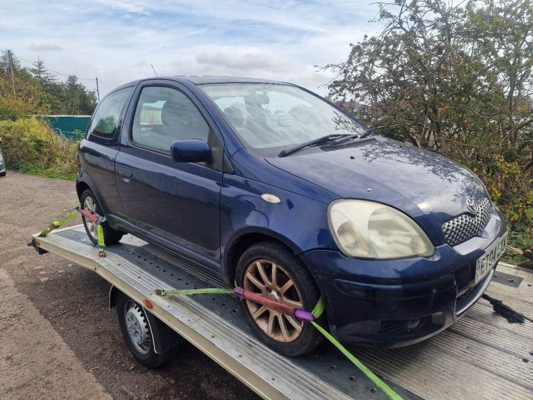 Breaking for spares Toyota yaris 1.0 auto 2004