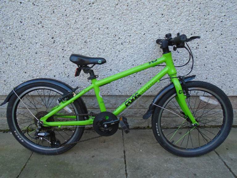 Frog 55 childs bike, suit age 6-8 years, 20 inch wheels, 8 gears, lightweight frame, working order