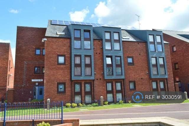 2 bedroom flat in Wycliffe End, Aylesbury, HP19 (2 bed) (#3030591)