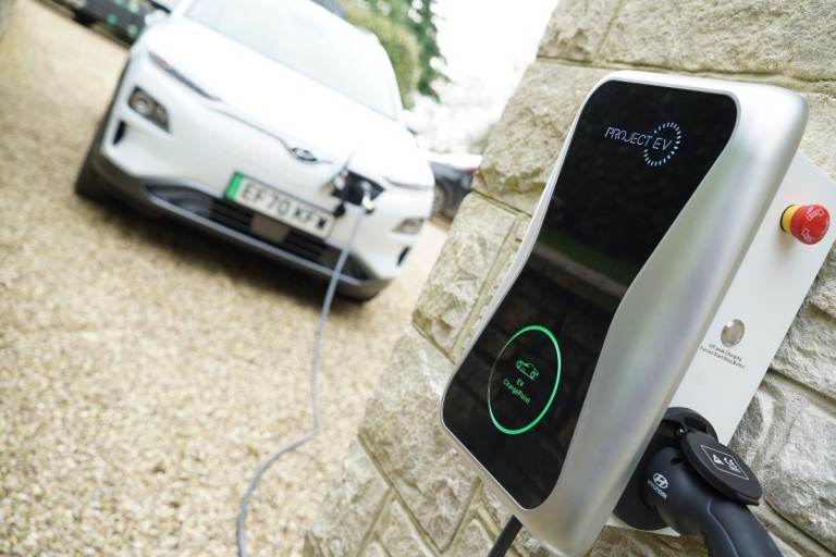 Ev charger 3kw and 7kw 32amp supply and fit 