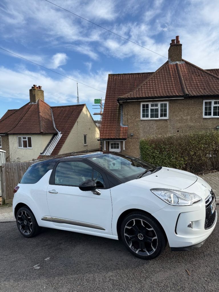 Citroen, DS3, Hatchback, 2013, Manual, 1598 (cc), 3 doors
