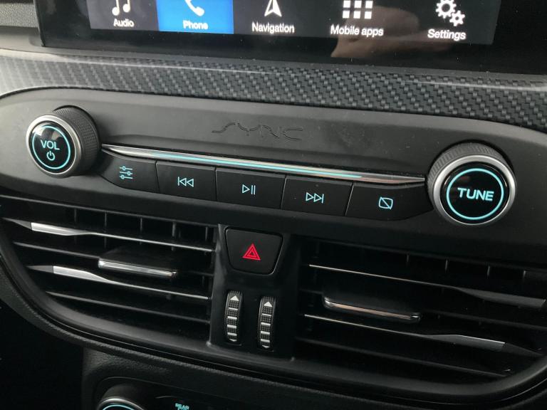 2019 Ford Focus 2.0 EcoBlue ST-Line X Estate 5dr Diesel Auto Euro 6 (s/s) (150 ps) - REVERS Estat...