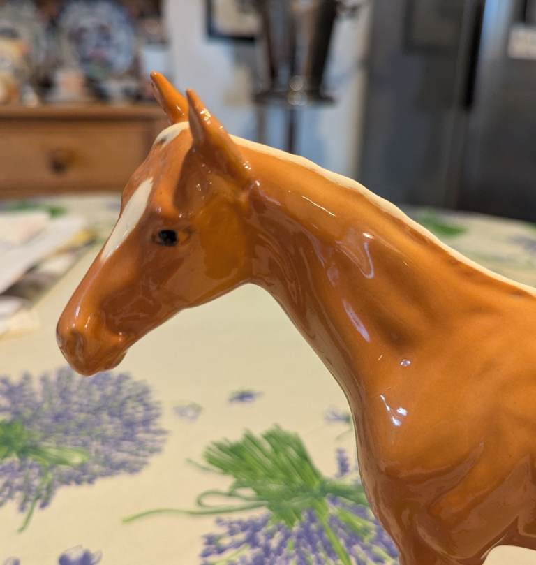 Beswick palomino race horse
