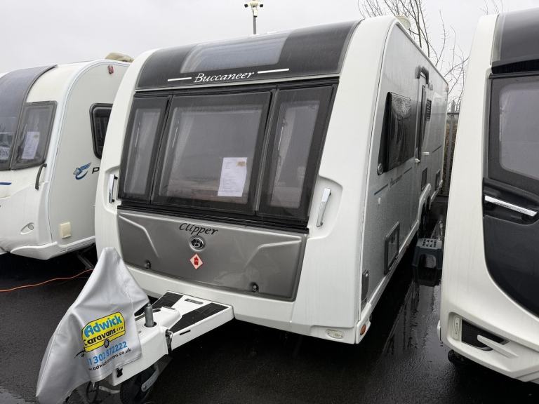 Buccaneer Clipper Twin Axle Fixed Single Beds Full Rear Bathroom