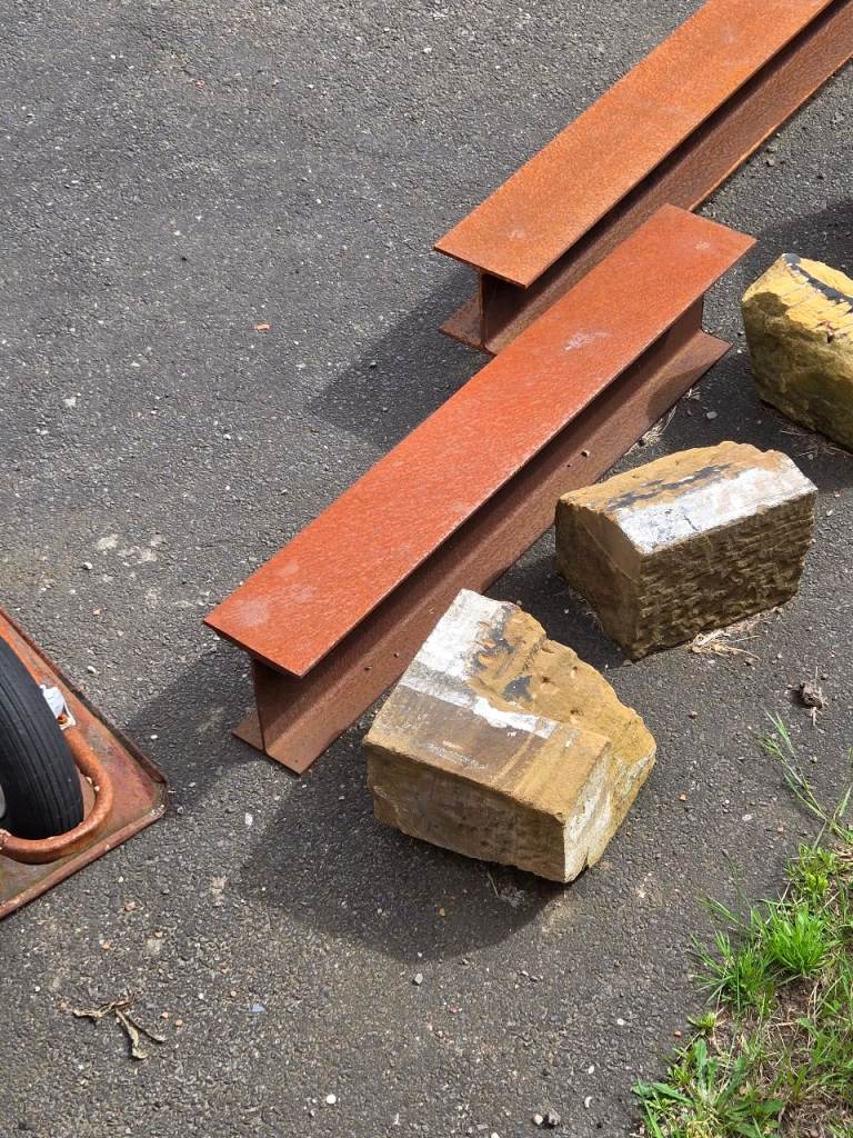 Universal beam 254x146x31