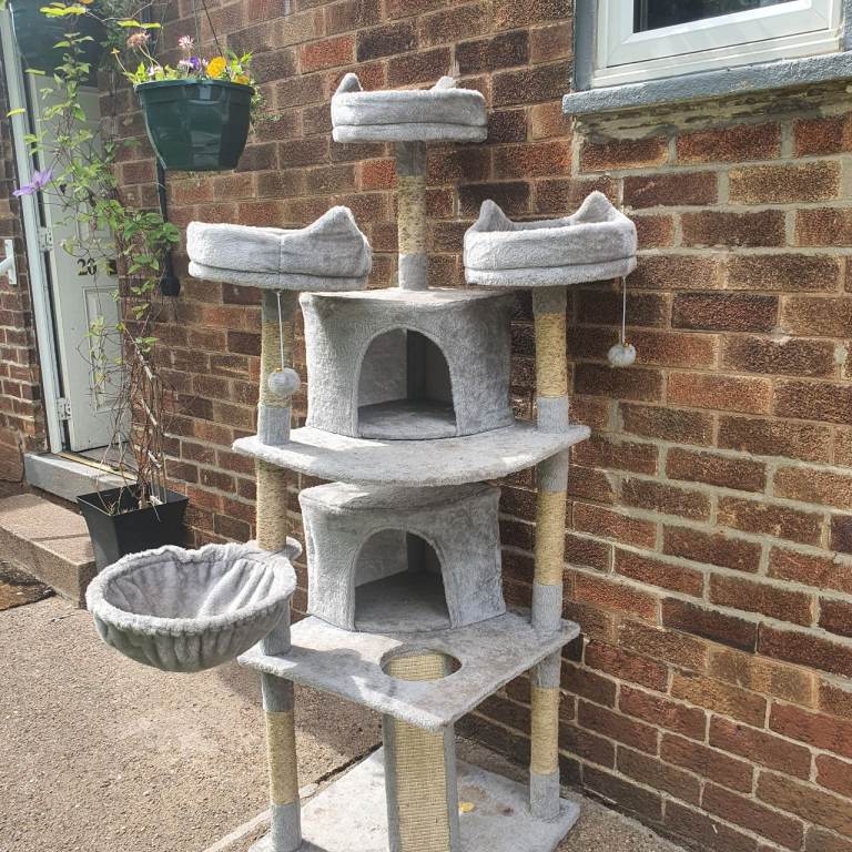 Cat tree