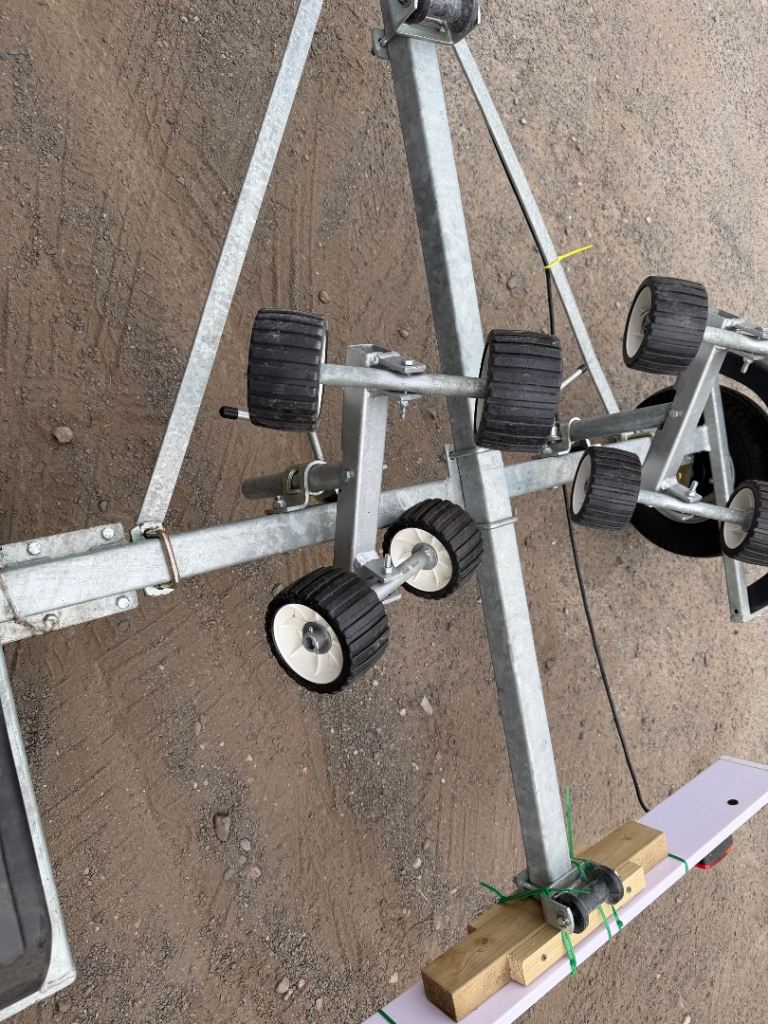 Boat trailer 