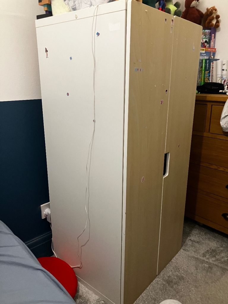 Free kids wardrobe 