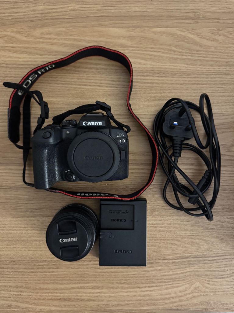 image for Like New - Canon EOS R10 Mirrorless Camera with RF-S 18-150mm f/3.5-6.3 IS STM Lens Kit