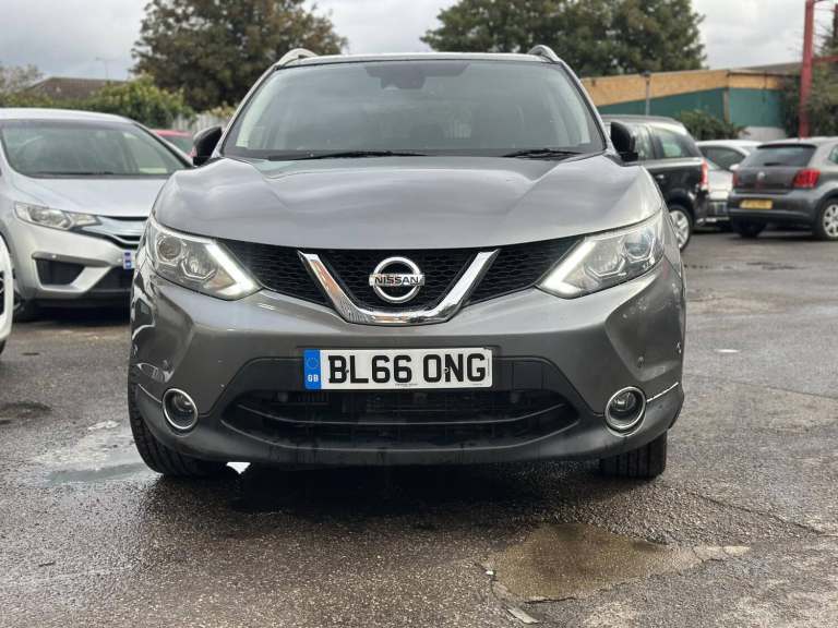 2016 Nissan Qashqai 1.2 DIG-T Tekna SUV 5dr Petrol XTRON 2WD Euro 6 (s/s) (115 ps) SUV Petrol Aut...