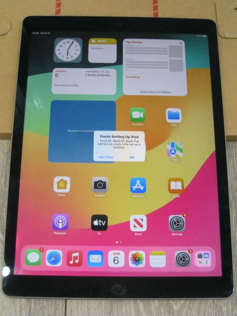 Apple iPad Pro 2nd Gen. 12.9 inch- 512GB, Wi-Fi, - Space Grey -Excellent Cond.