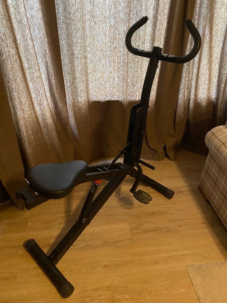 Upright Squat Machine