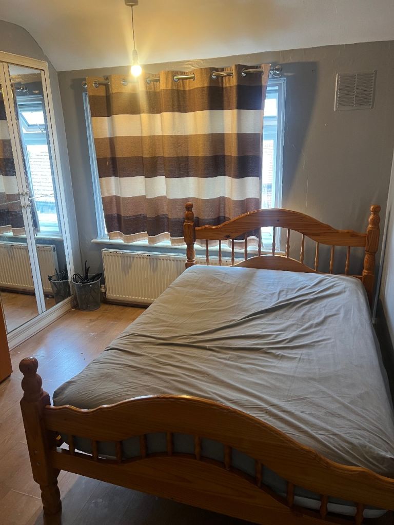 Double Bedroom in Feltham 