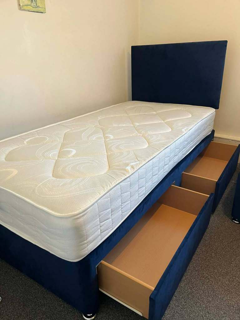Beed + mattresses 
