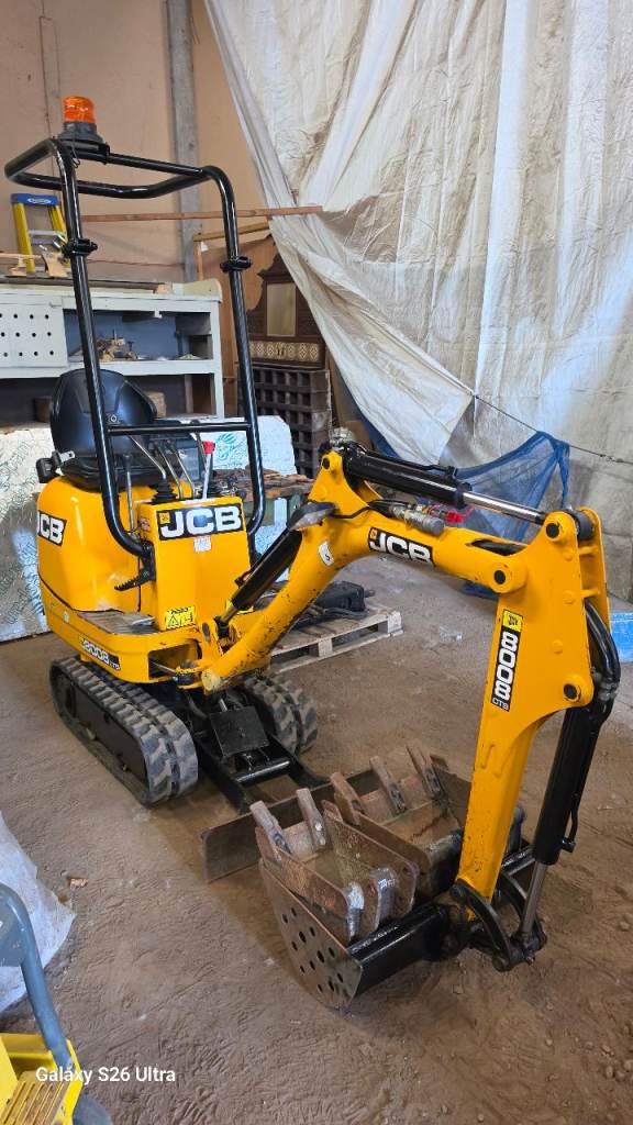 1 back in stock Jcb micro 2022 677hrs + vat