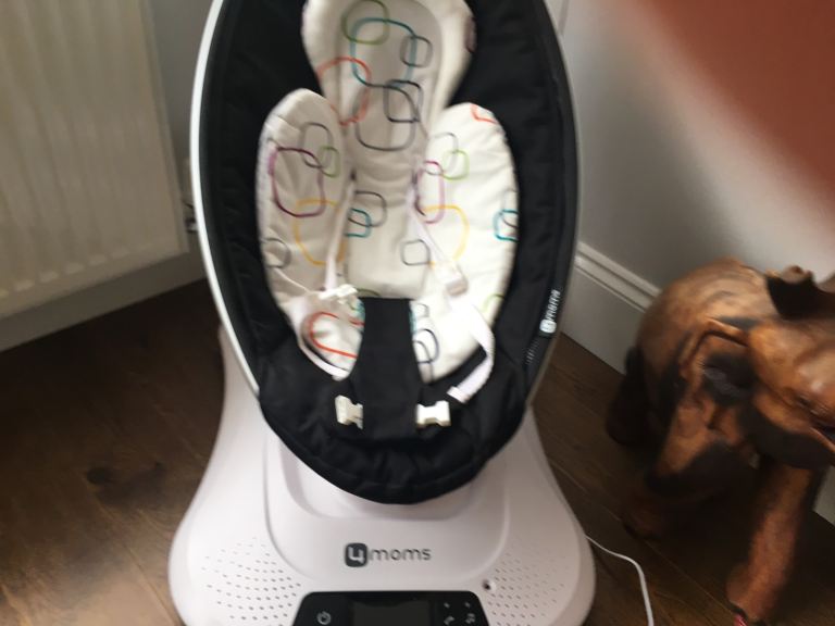 4 Moms MamaRoo Multi-motion Baby Rocker/Bouncer