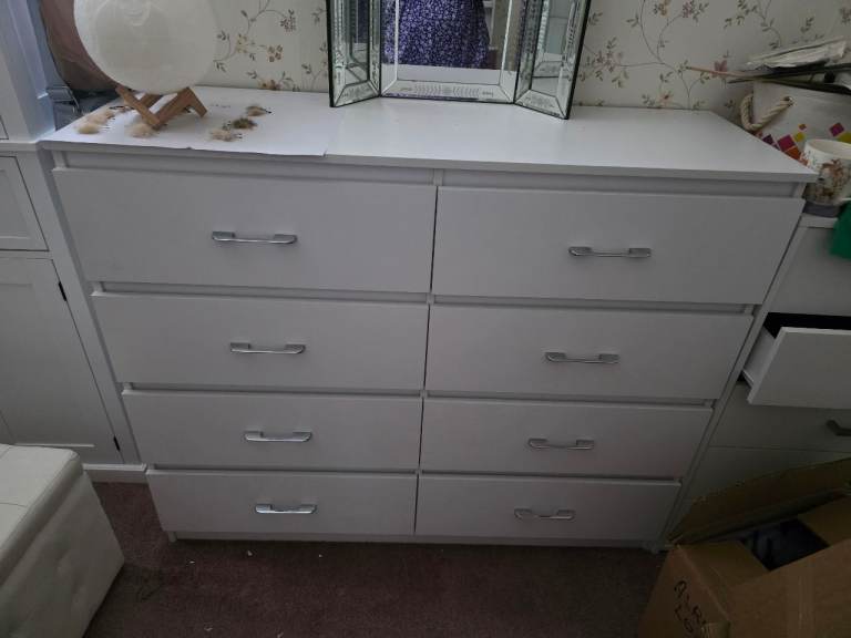 Chest of drawers and unit