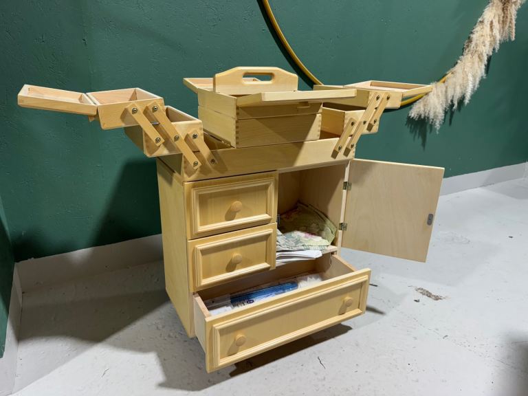 As New Aumuller Korbwaren GmbH and Co. KG, AUMUL Big Sewing Cabinet sewing Box 