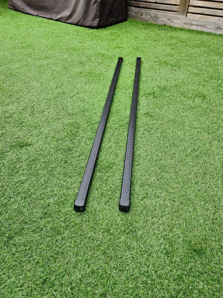 Thule SquareBar roof bars