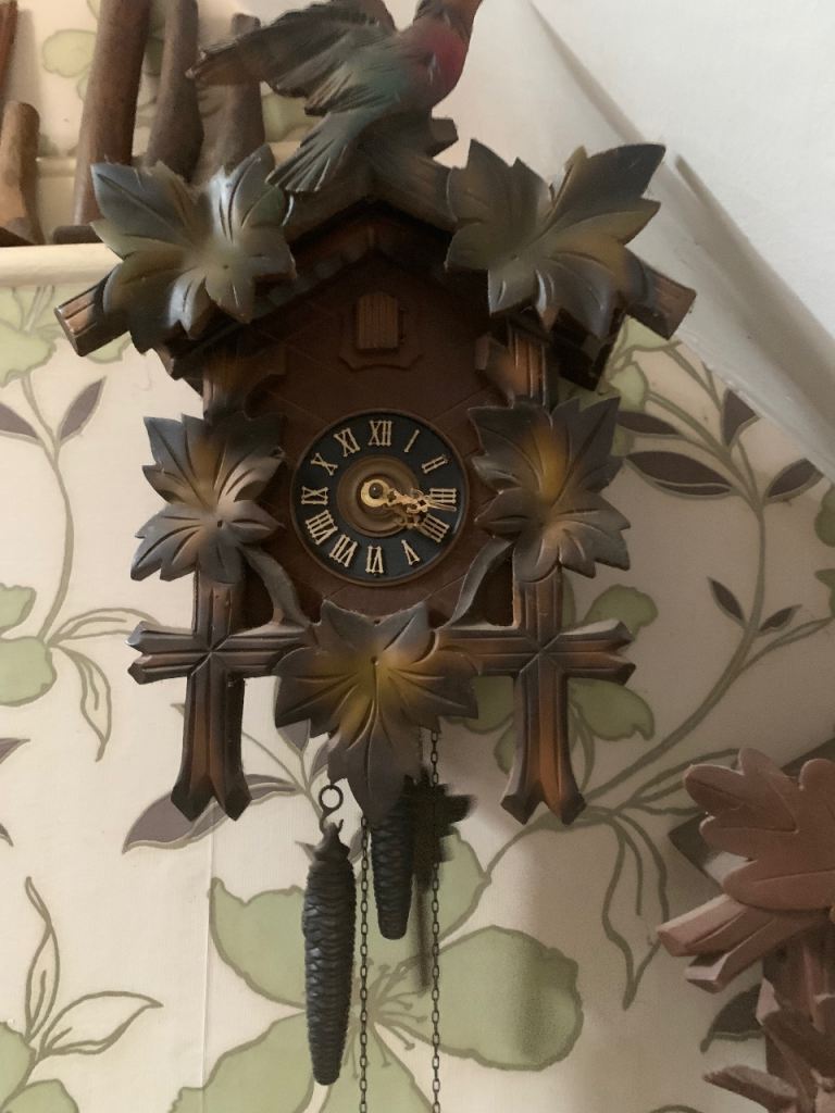 Highly decorative cuckoo clock
