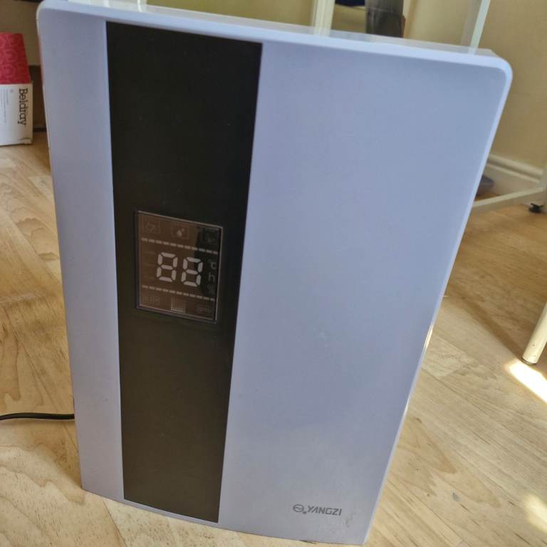 Dehumidifier 2.2L Portable! Quite Home Air Dryer