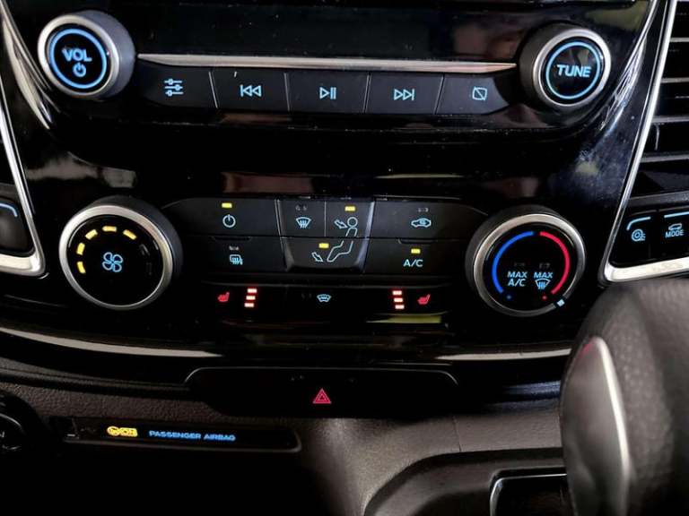 2020 Ford Transit Custom 2.0 EcoBlue 170ps Low Roof D/Cab Limited Van Auto PANEL VAN DIESEL Autom...