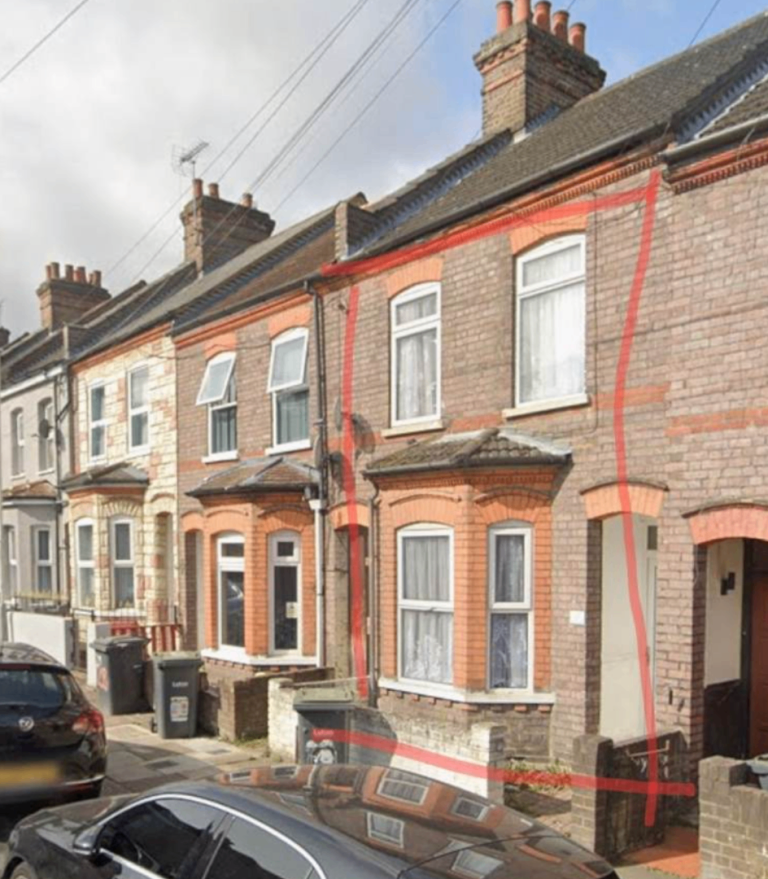 Modern 3-Bedroom House | Renovated | Kitchen | Paking | Belmont Road, Luton, Bedfordshire - LU1