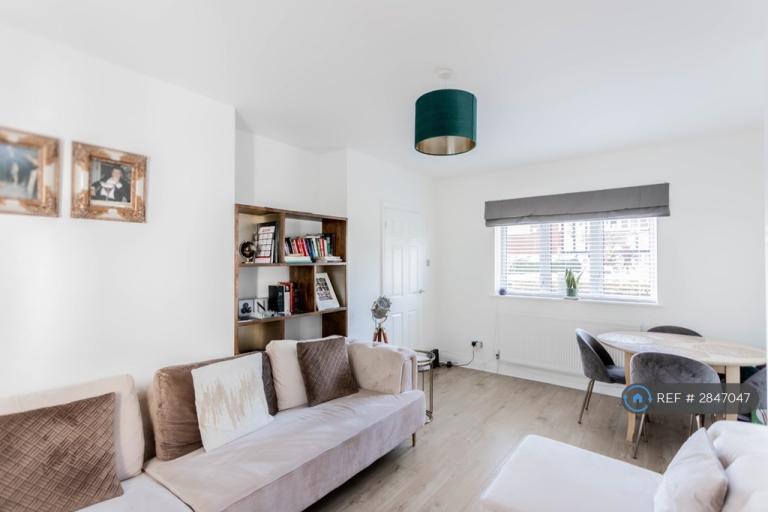 2 bedroom house in Arsenal Road, London, SE9 (2 bed) (#2847047)