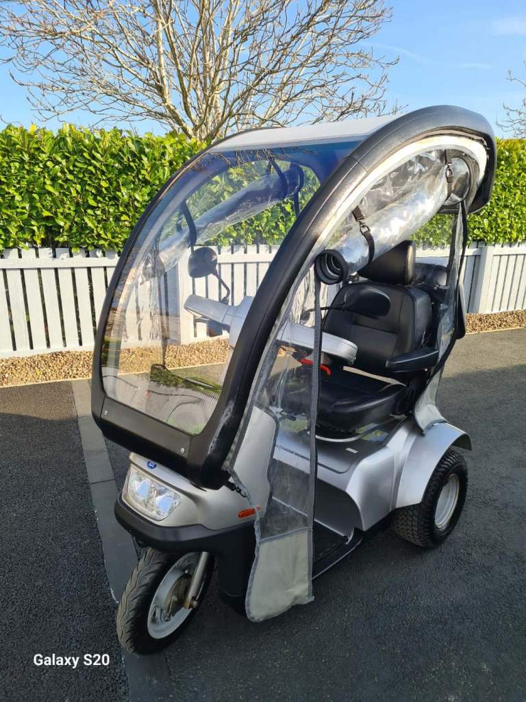 Tga cabin mobility scooter good condition can deliver anytime 