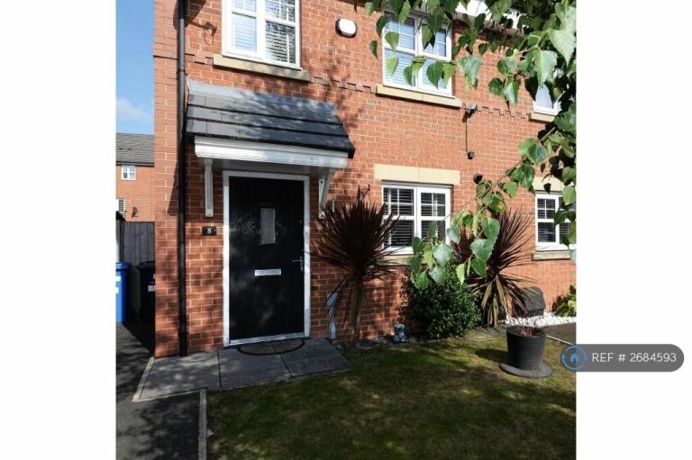 3 bedroom house in Woodhouses Avenue, Audenshaw, Manchester, M34 (3 bed) (#2684593)