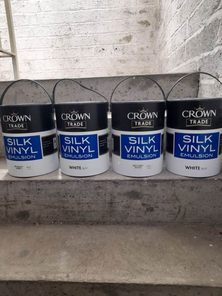 Crown Trade Silk Vinyl Emulsion Paint - White, 5 Litre Tins
