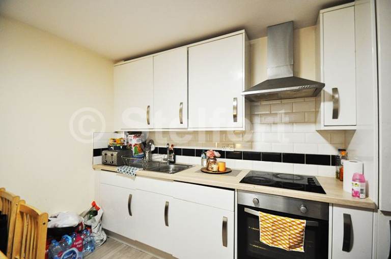 1 bedroom flat in Goodmayes Road, Ilford, IG3
