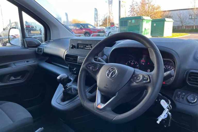 2022 Vauxhall Combo 1.5 Turbo D 2300 Dynamic Panel Van 6dr Diesel Manual L2 H1 Euro 6 (100 ps) Pa...