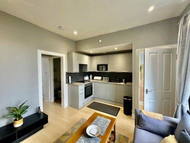 Well presented 1 bedroom upper flat in Salisbury Street, Kirkcaldy to rent