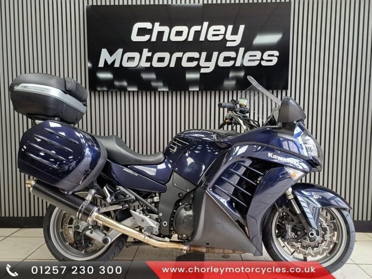 Kawasaki GTR1400 tourer 2010 in blue sports adventure 3 part luggage