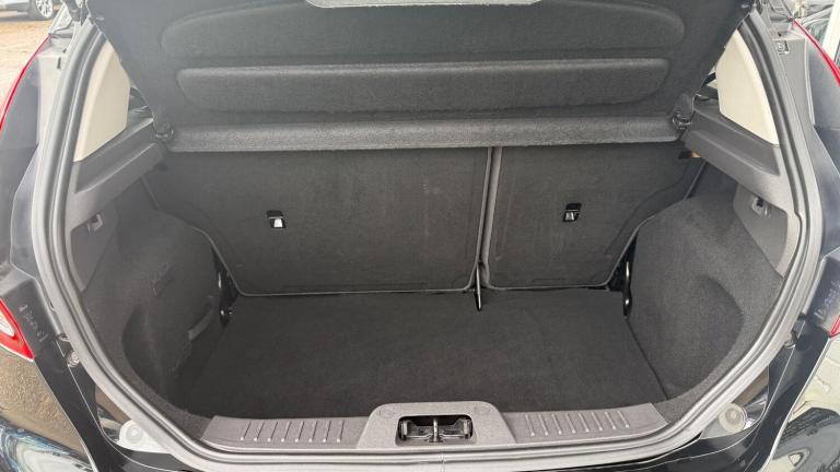 2014 Ford Fiesta 1.6 Zetec Powershift Euro 5 5dr HATCHBACK Petrol Automatic