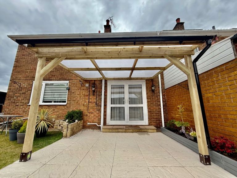 Wooden Lean-To Pergolas – Supply & Installation 💷 Prices depending on size and specification
