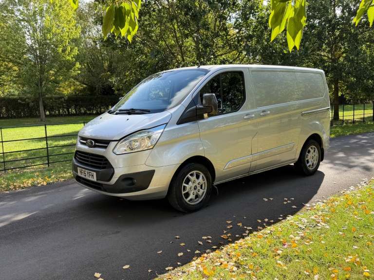 2015 Ford Transit Custom 2.2 TDCi 125ps Low Roof Limited Van PANEL VAN Diesel Manual